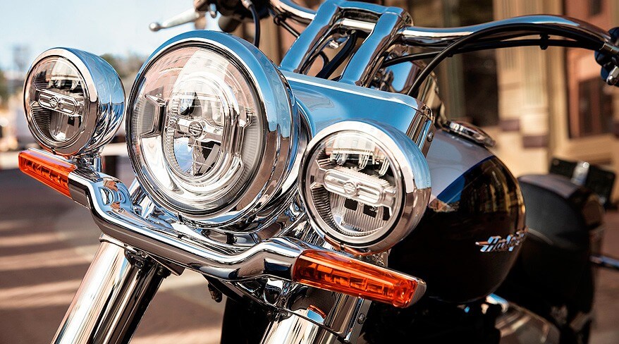 Ficha técnica Harley-Davidson Deluxe 2024